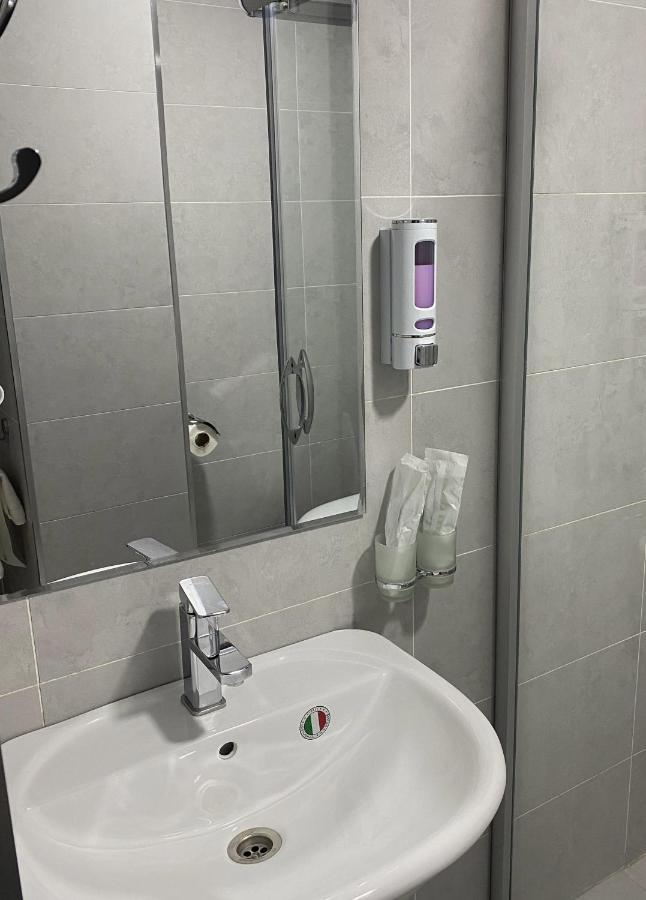 Vatan Plaza Hotell Tasjkent Eksteriør bilde