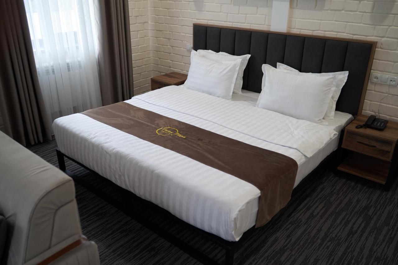 Vatan Plaza Hotell Tasjkent Eksteriør bilde