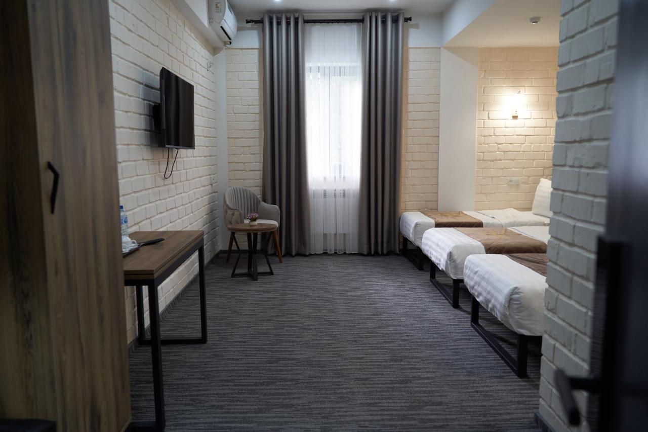 Vatan Plaza Hotell Tasjkent Eksteriør bilde