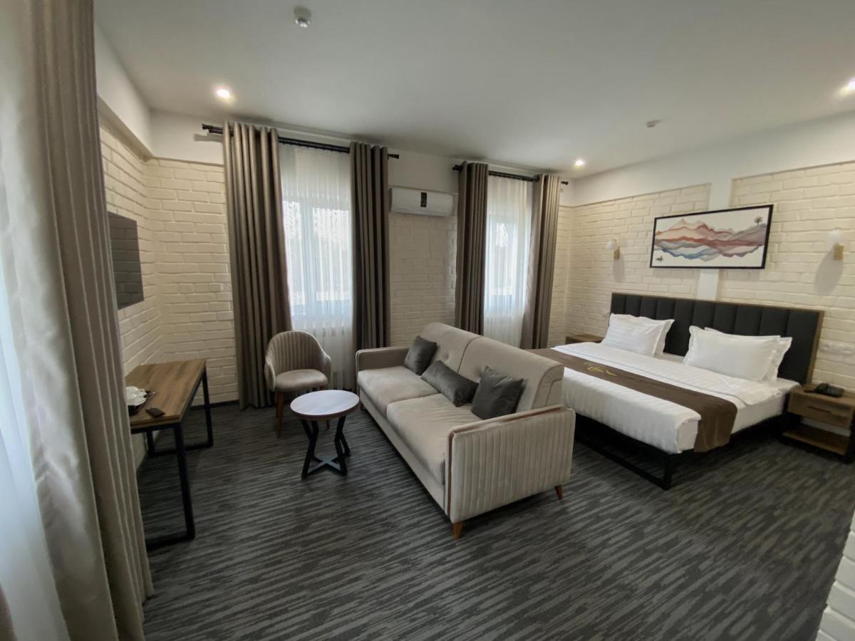 Vatan Plaza Hotell Tasjkent Eksteriør bilde